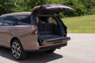 2025 Lincoln Navigator Black Label Exterior Sunrise Coppe...